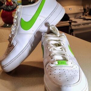 Nike Women's Air Force 1 '07 White Action Green